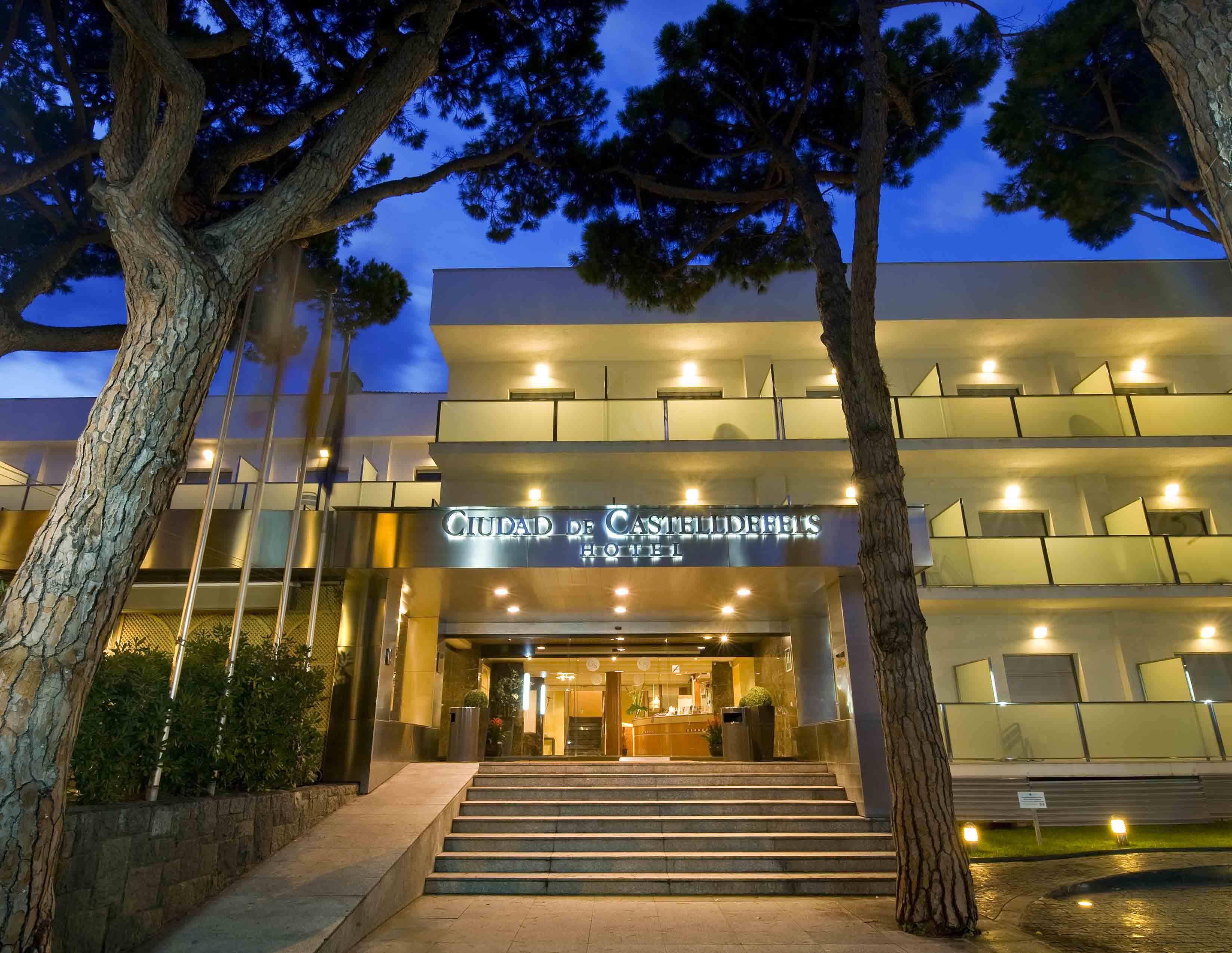 Ciudad De Castelldefels Otel Dış mekan fotoğraf